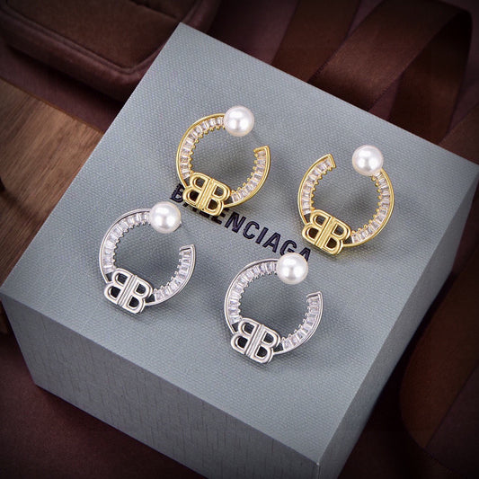 Ring Motif Statement Earrings in Gold-Tone – Design 006 main product view