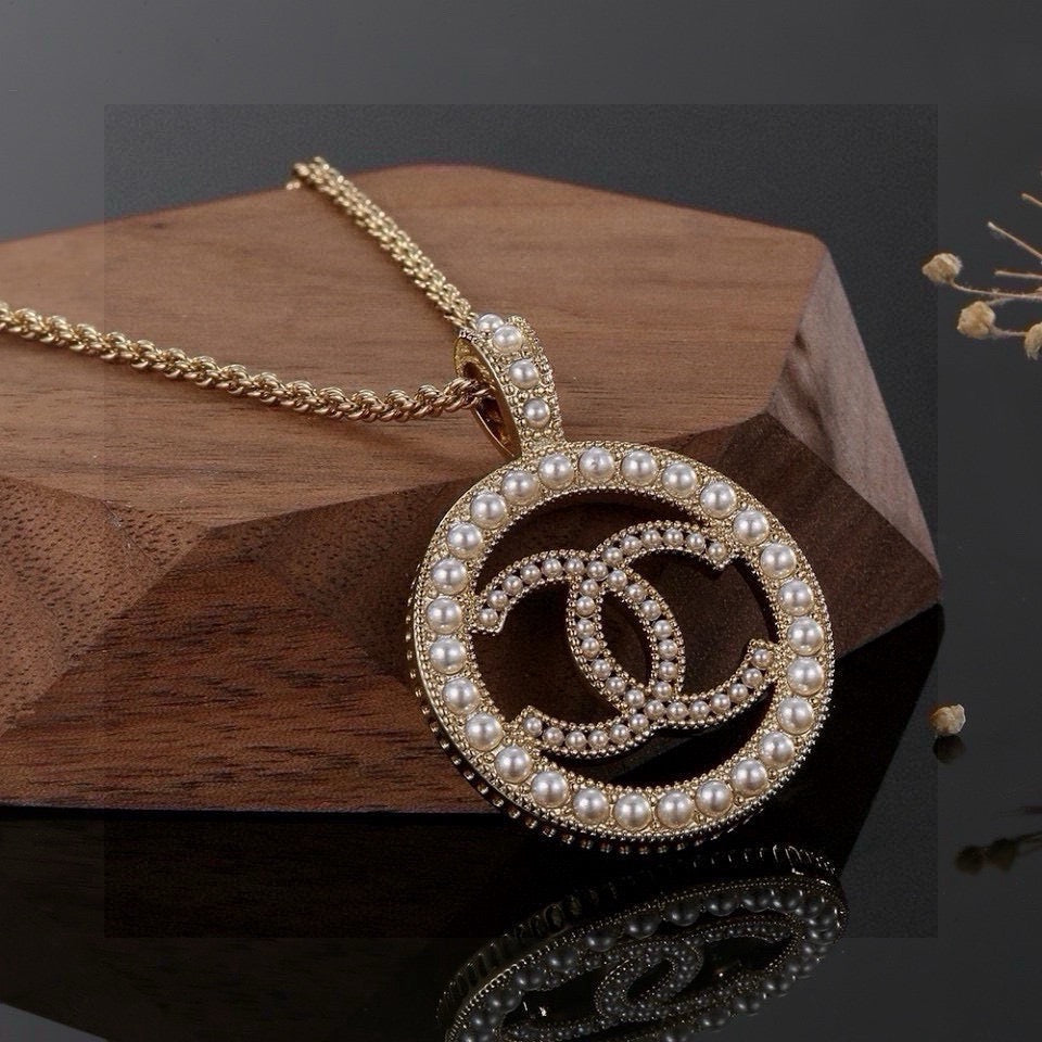 Double-C Emblem Pearl-Detail Pendant Necklace – Pearl Detail – Design 074 detail view