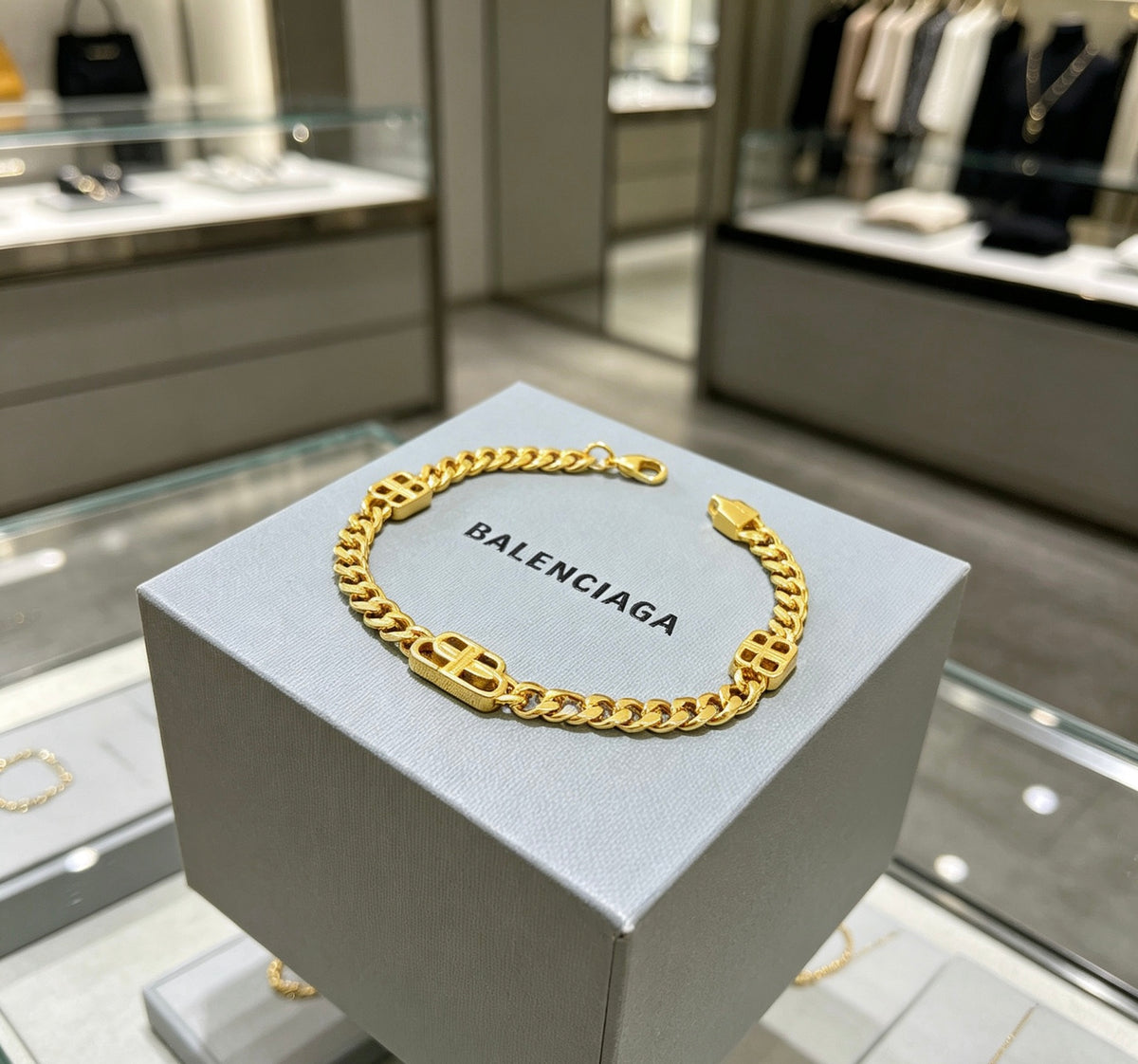 Geometric Emblem Bracelet in Polished Metal-Tone – Design 050 front product view