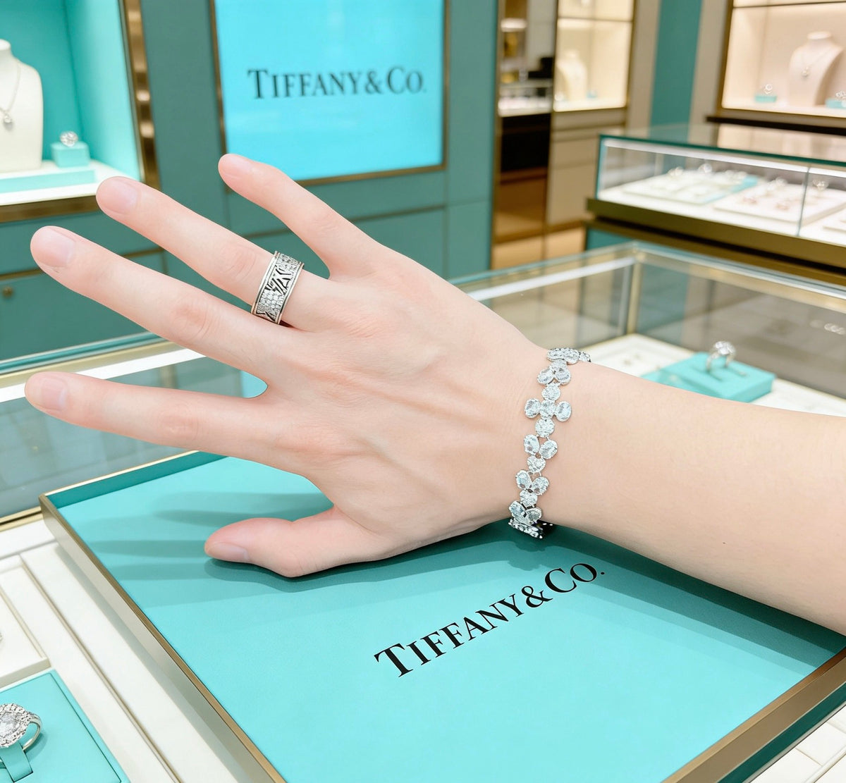 Floral Bracelet in Polished Metal-Tone – Crystal Detail – Design 03 close-up detail