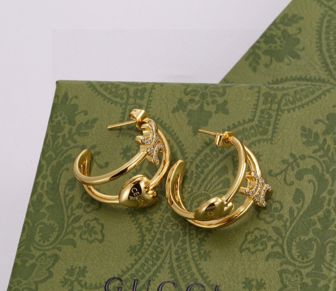 Triomphe-Inspired Emblem Stud Earrings in Polished Metal-Tone – Design 03 front view