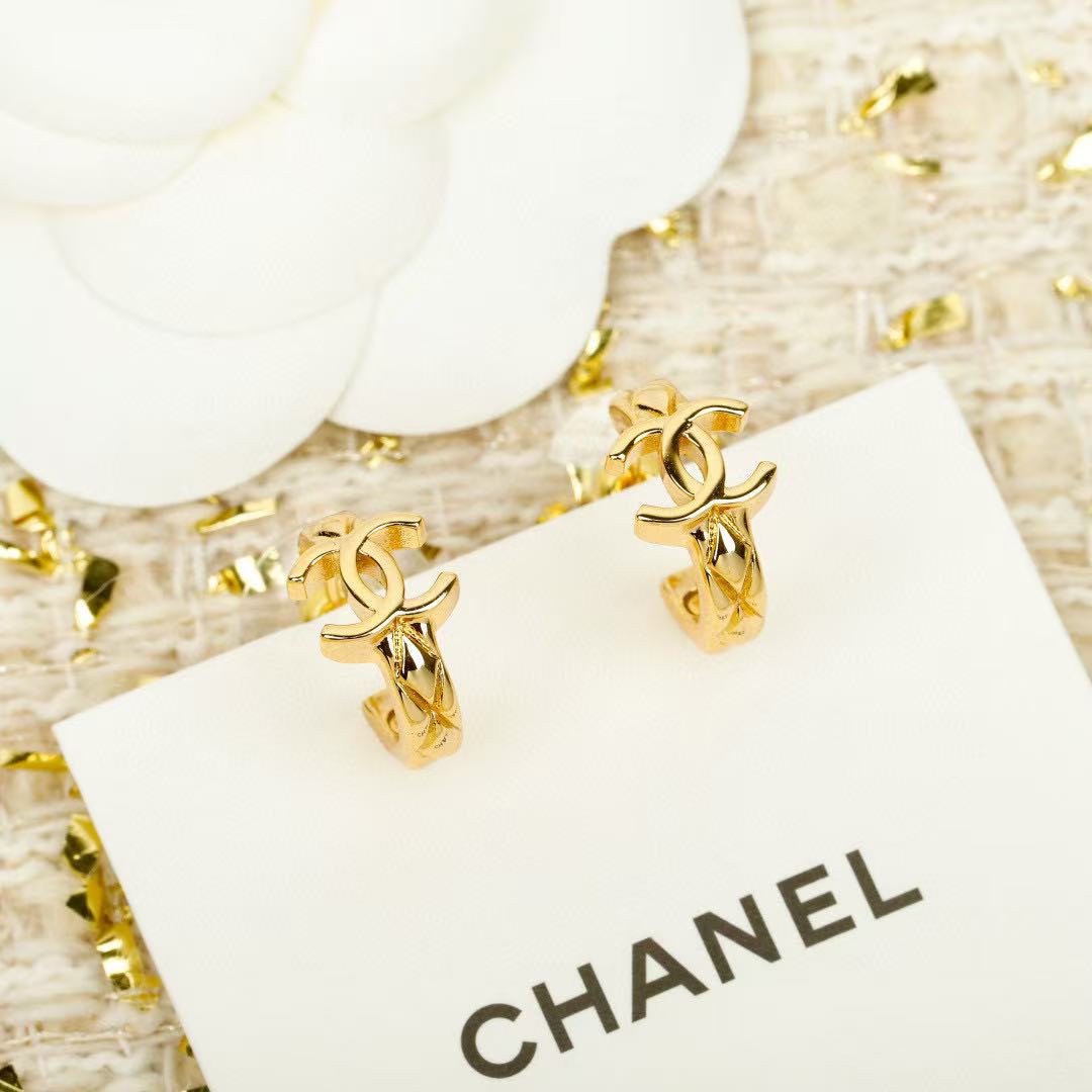 Double-C Emblem Stud Earrings in Gold-Tone – Design 030 main product view