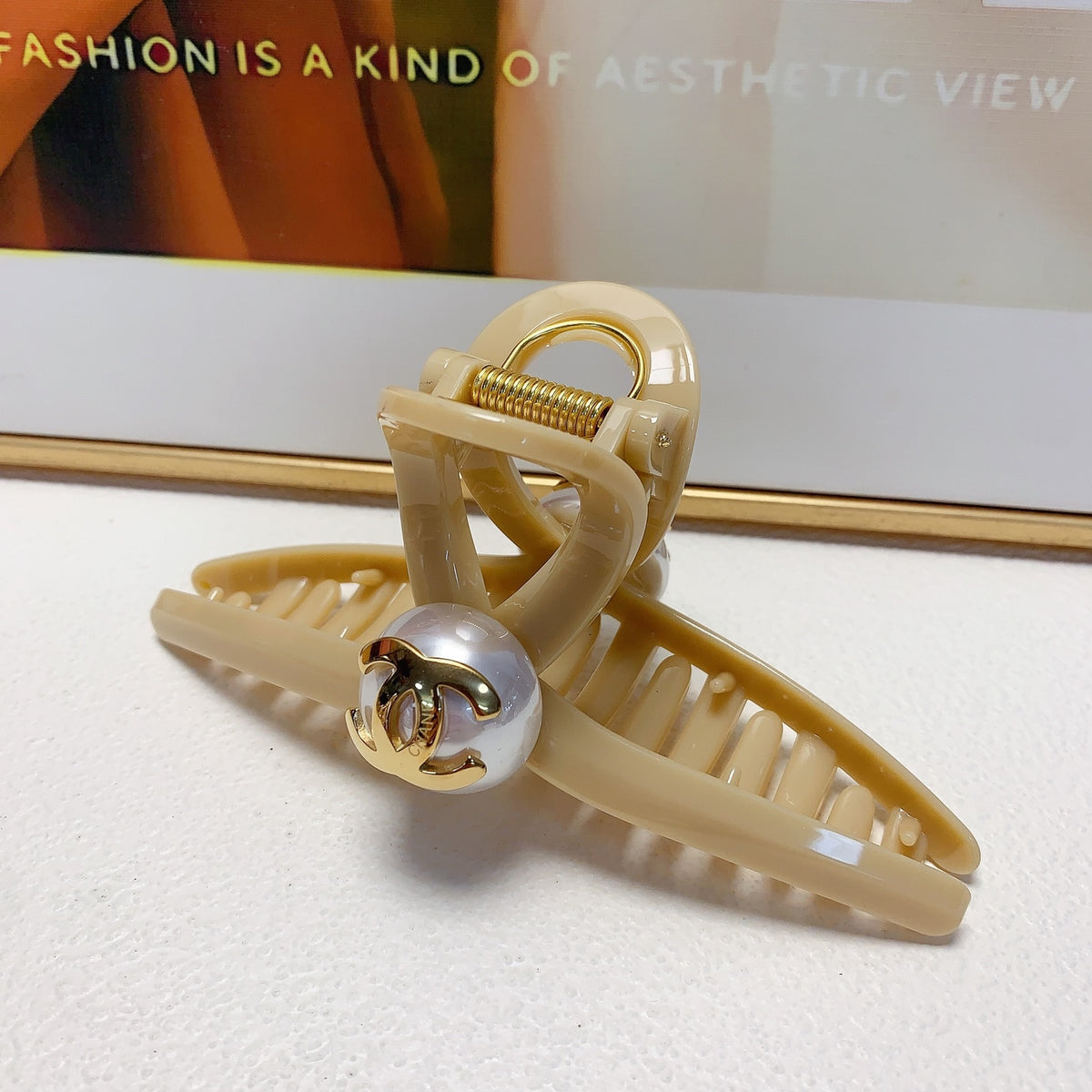 Pearl Hair Clip – Pearl Detail – Design 002 side detail