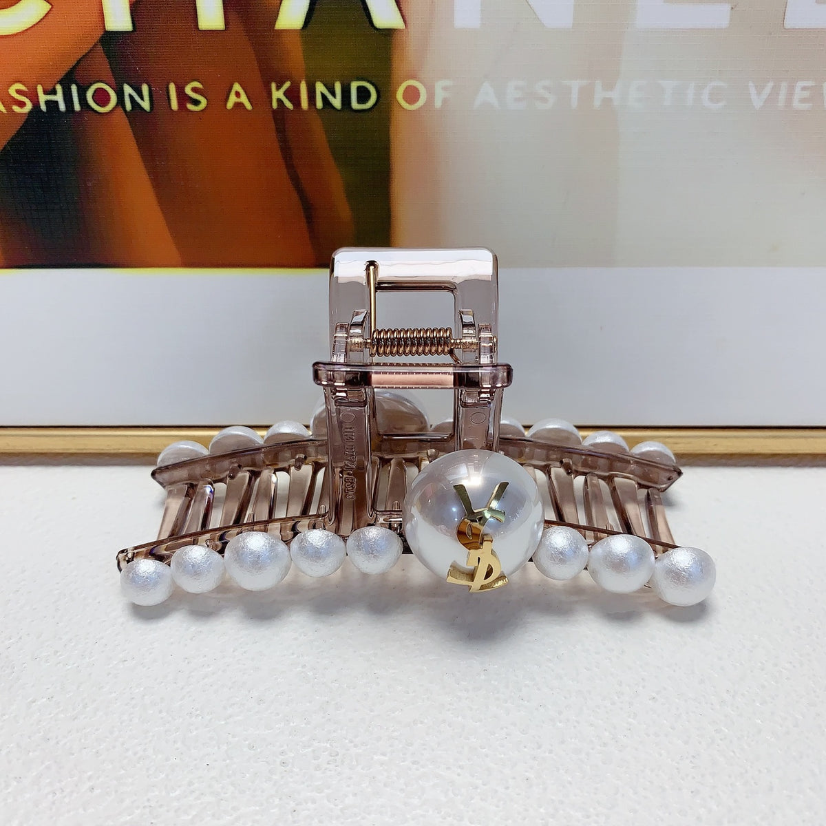 Pearl Hair Clip – Pearl Detail – Design 003 detail view
