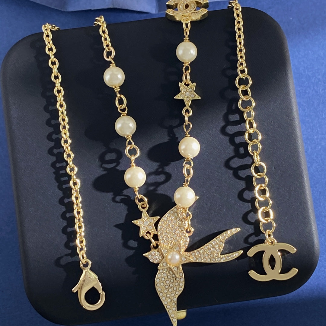 Letter Pearl-Detail Pendant Necklace – Pearl Detail – Design 005 styled product view