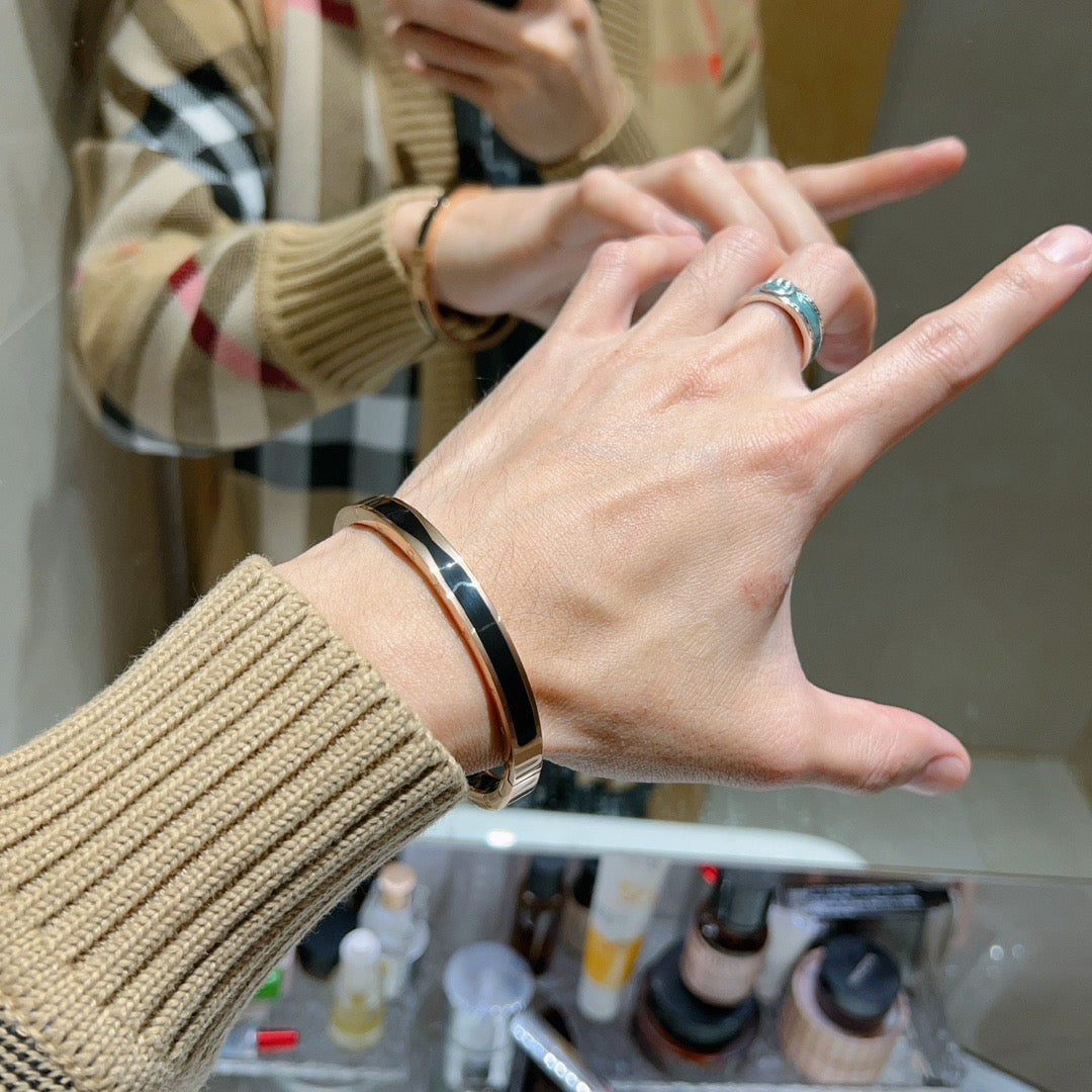 Serpentine Bangle in Polished Metal-Tone – Serpentine Detail main product view