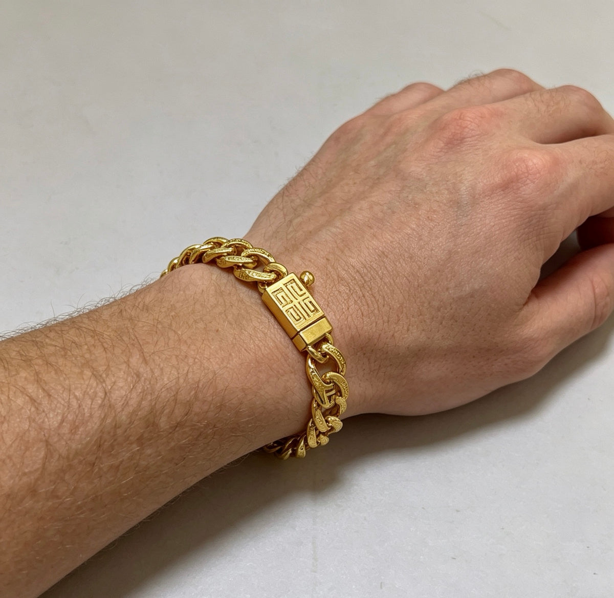 Floral Bracelet in Gold-Tone – Design 002 front product view
