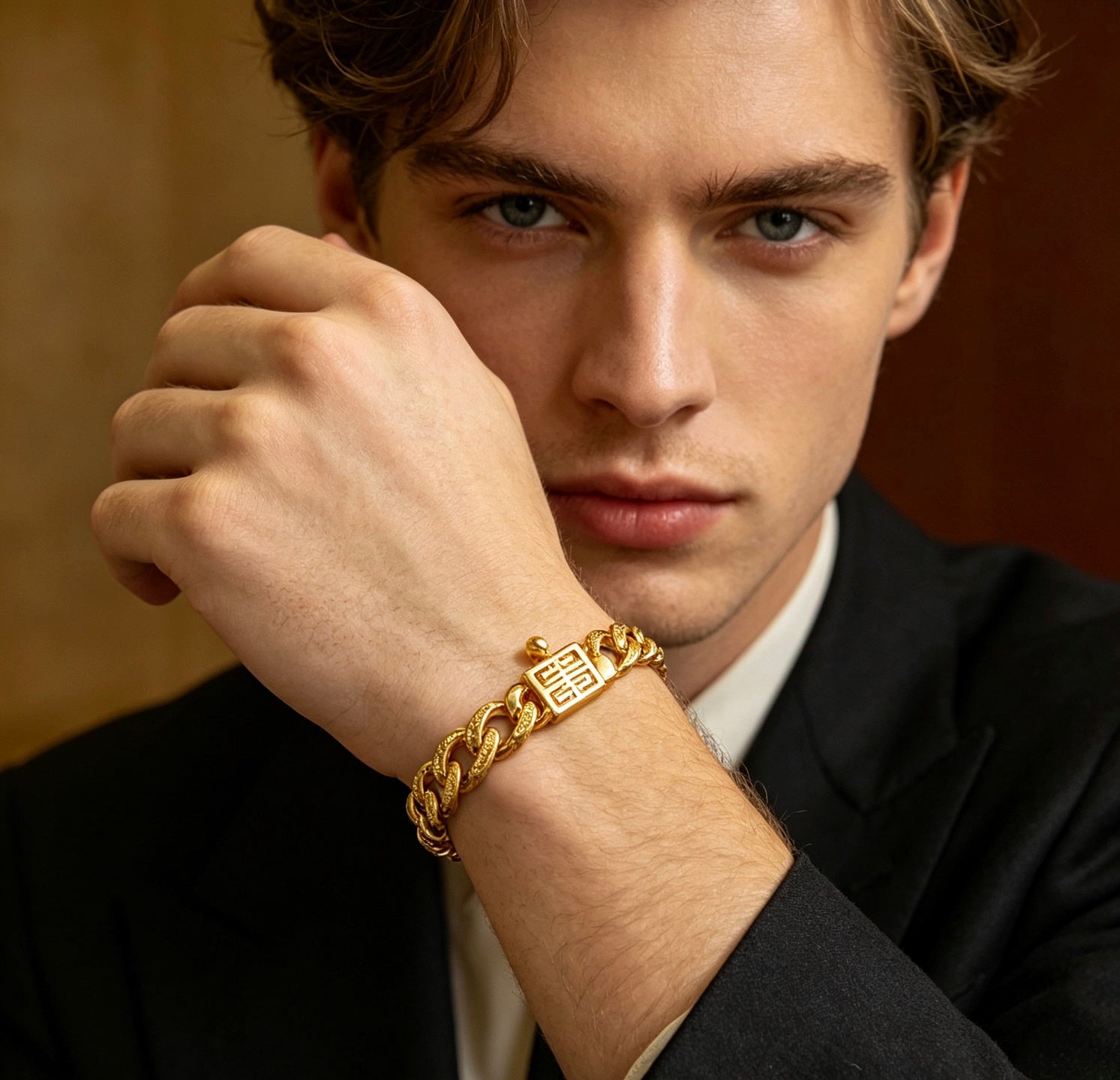 Floral Bracelet in Gold-Tone – Design 002 detail view