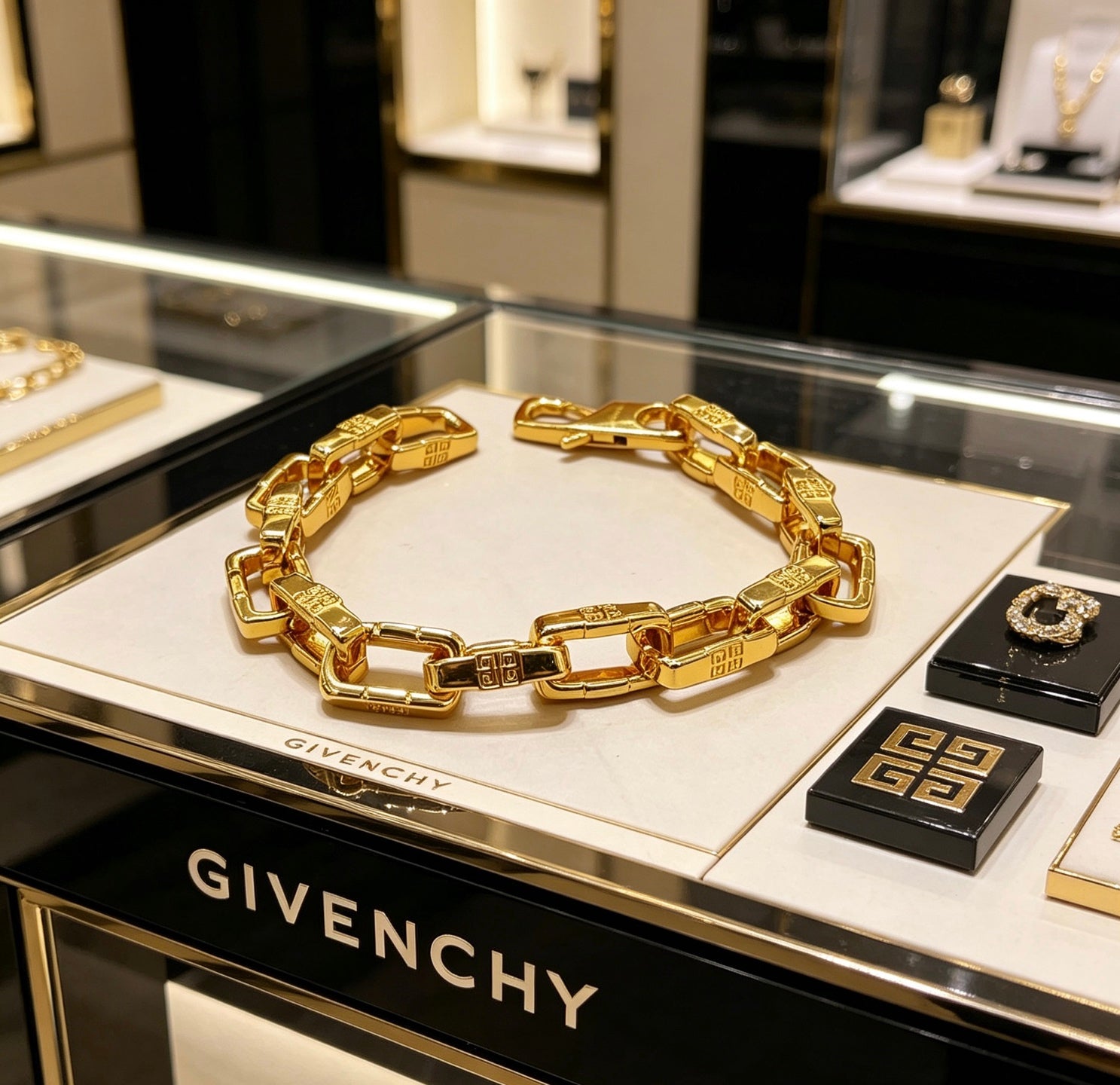 Floral Bracelet in Gold-Tone – Design 007 front product view