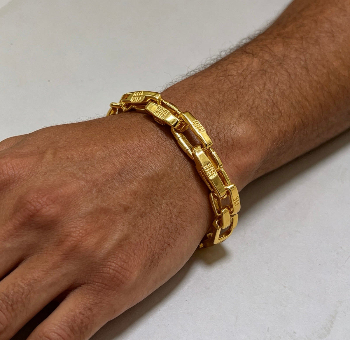 Floral Bracelet in Gold-Tone – Design 001 styled product view