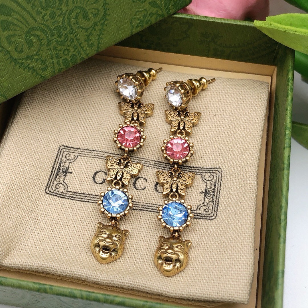 Floral Stud Earrings in Silver-Tone – Design 002 detail view