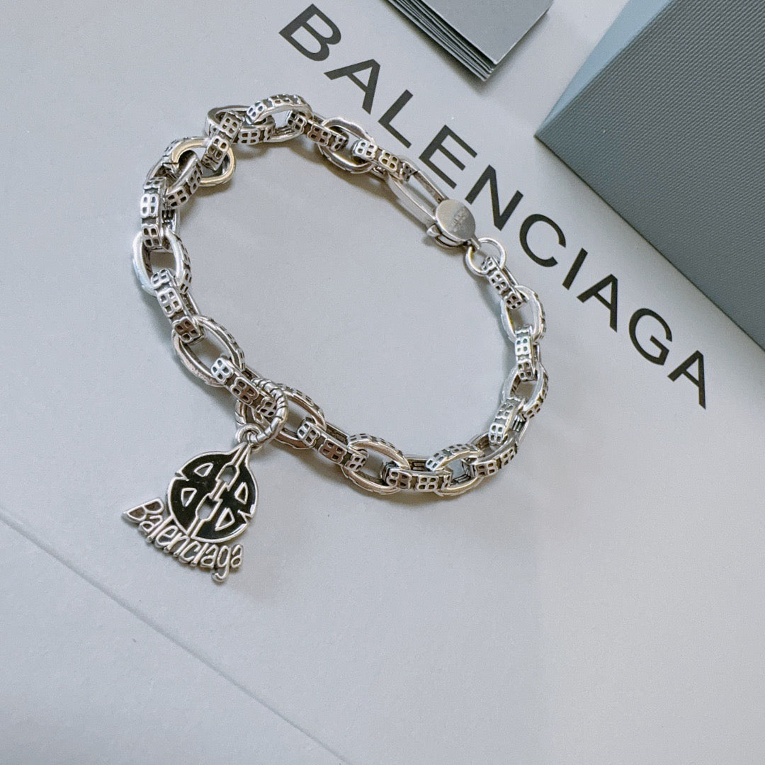 Geometric Emblem Bracelet in Polished Metal-Tone – Design 036 close-up detail