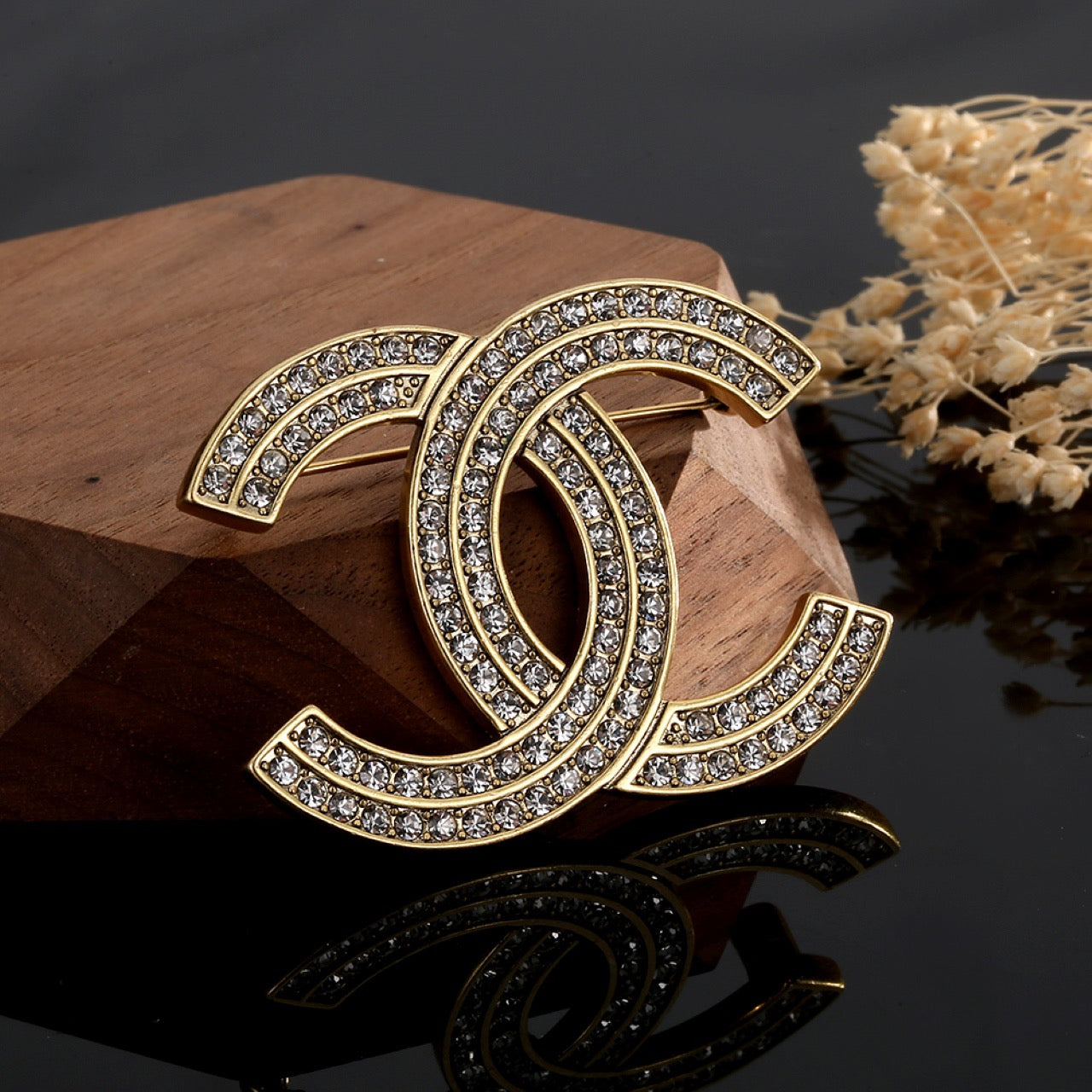 Double-C Emblem Brooch in Gold-Tone – Design 024 main product view
