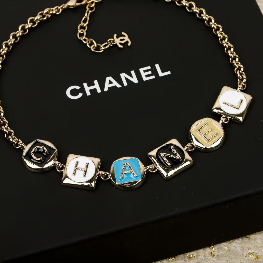 Letter Pendant Necklace in Polished Metal-Tone – Design 015 detail view