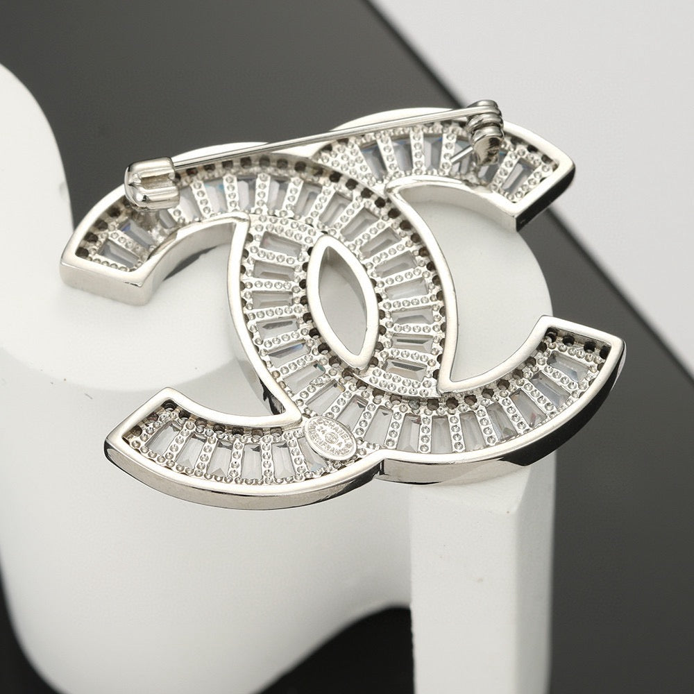Signature Emblem Brooch in Polished Metal-Tone – Design 040 side detail