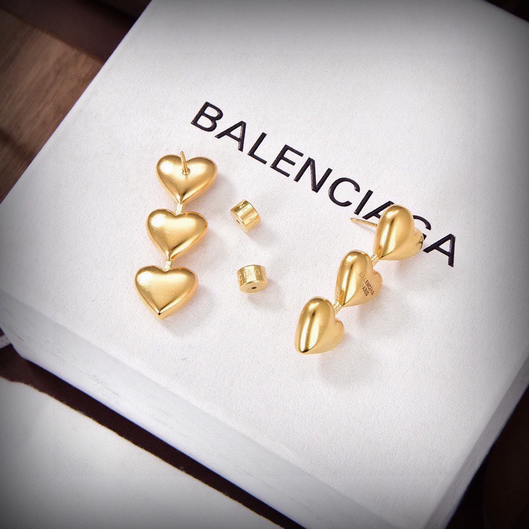 Ring Motif Stud Earrings in Gold-Tone side detail