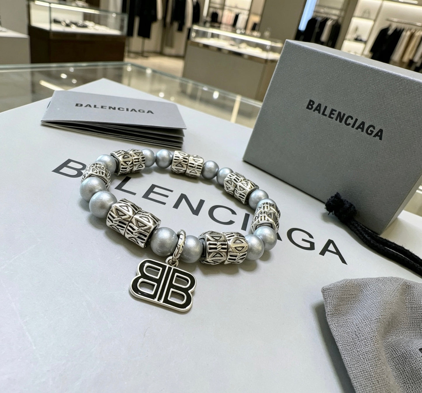 Geometric Emblem Bracelet in Polished Metal-Tone – Pearl Detail – Design 002 side detail