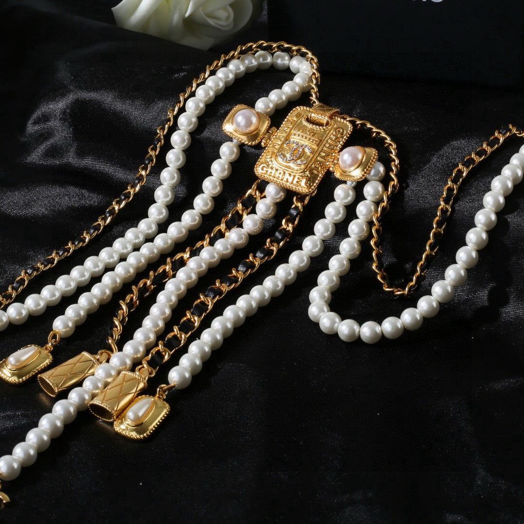 Double-C Emblem Pendant Necklace in Gold-Tone – Design 027 close-up detail