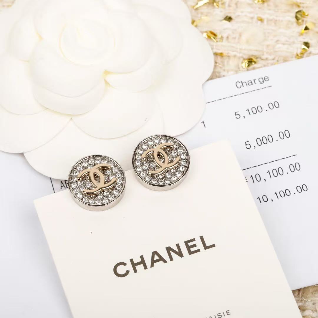 Double-C Emblem Stud Earrings in Gold-Tone – Design 048 detail view