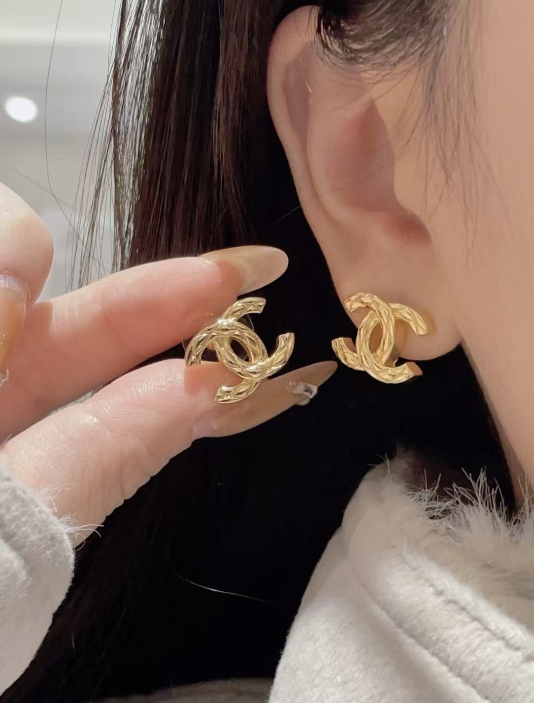 Double-C Emblem Stud Earrings in Gold-Tone – Design 042 main product view