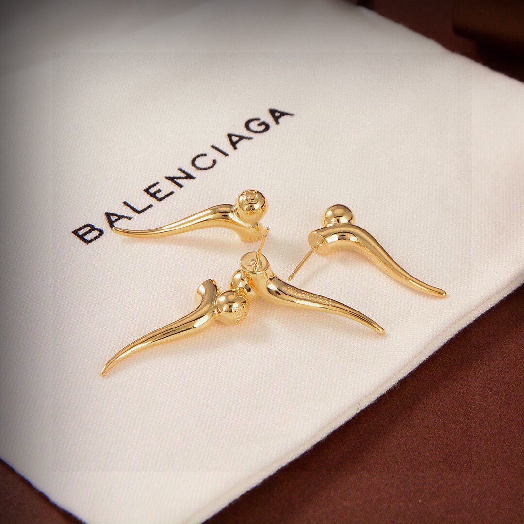 Geometric Emblem Stud Earrings in Gold-Tone – Design 013 detail view