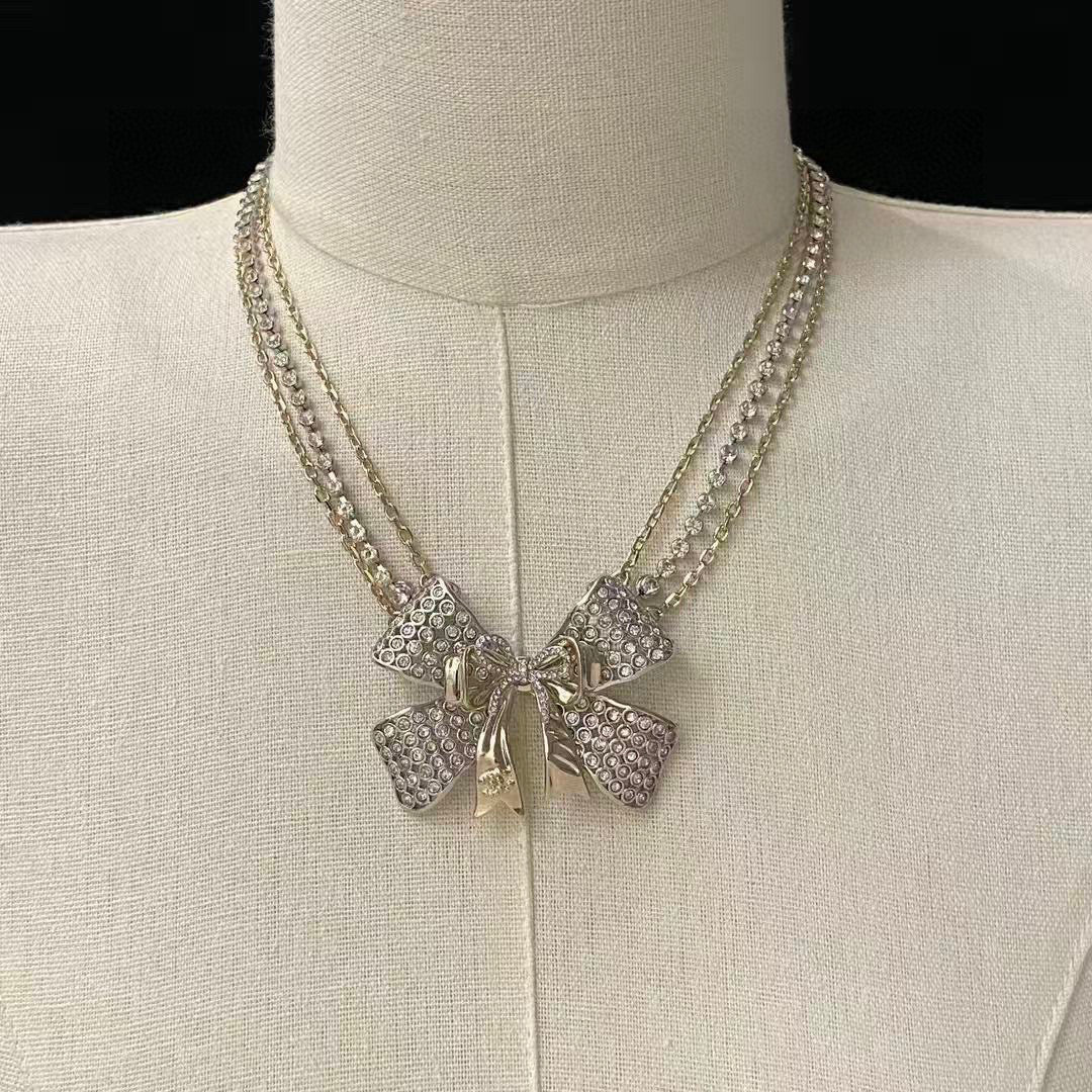Bow Crystal-Accent Pendant Necklace – Design 001 detail view
