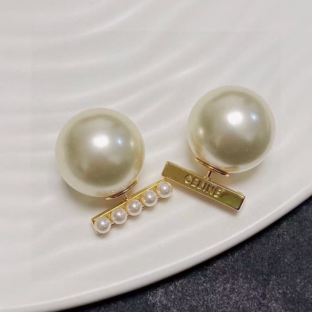 Signature Emblem Pearl-Detail Stud Earrings – Pearl Detail – Design 02 side detail