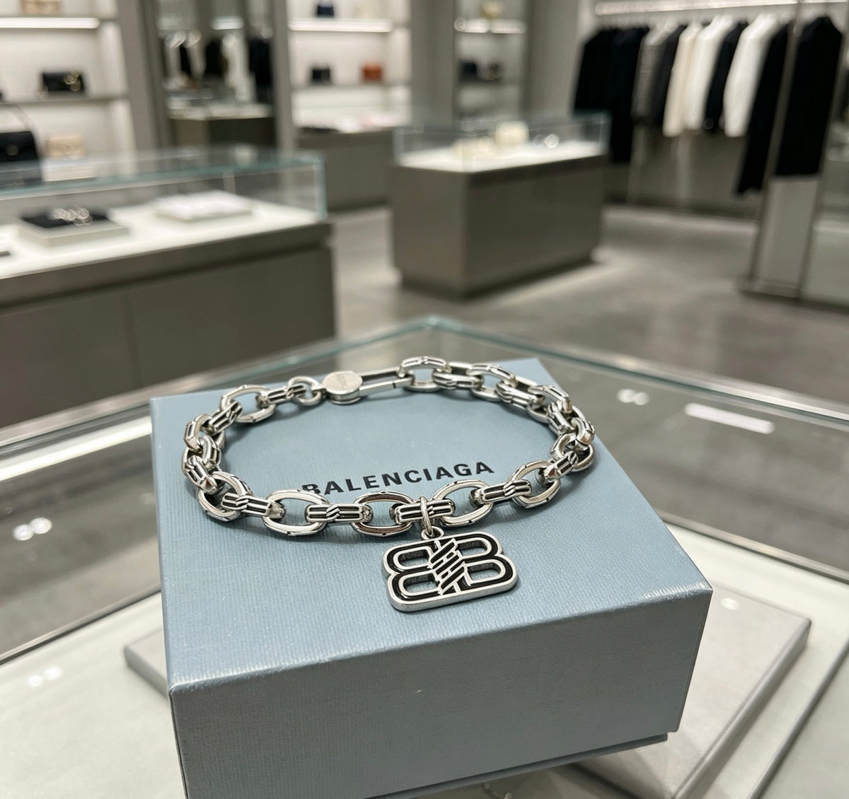 Geometric Emblem Bracelet in Polished Metal-Tone – Design 075 close-up detail