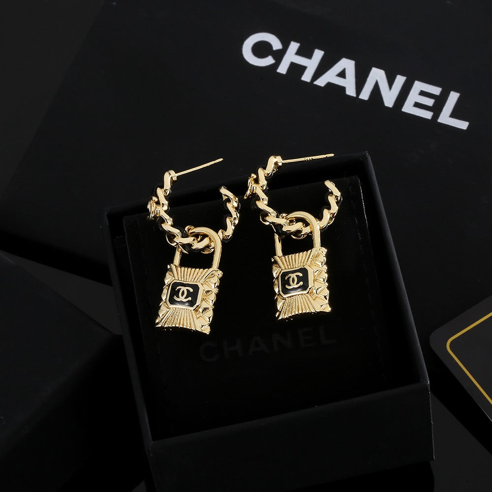 Double-C Emblem Stud Earrings in Gold-Tone – Design 050 main product view
