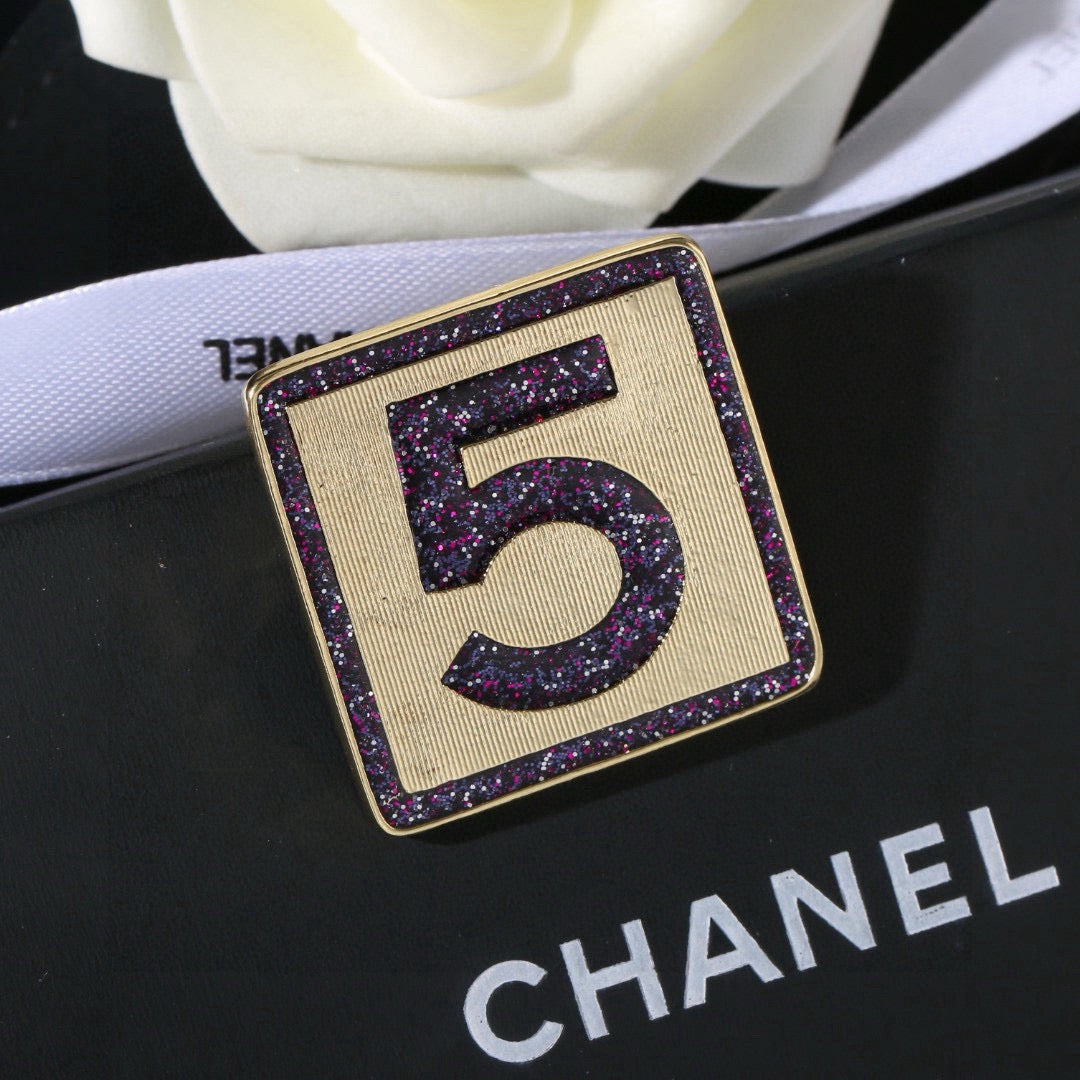 Signature Emblem Brooch in Polished Metal-Tone – Design 018 front product view