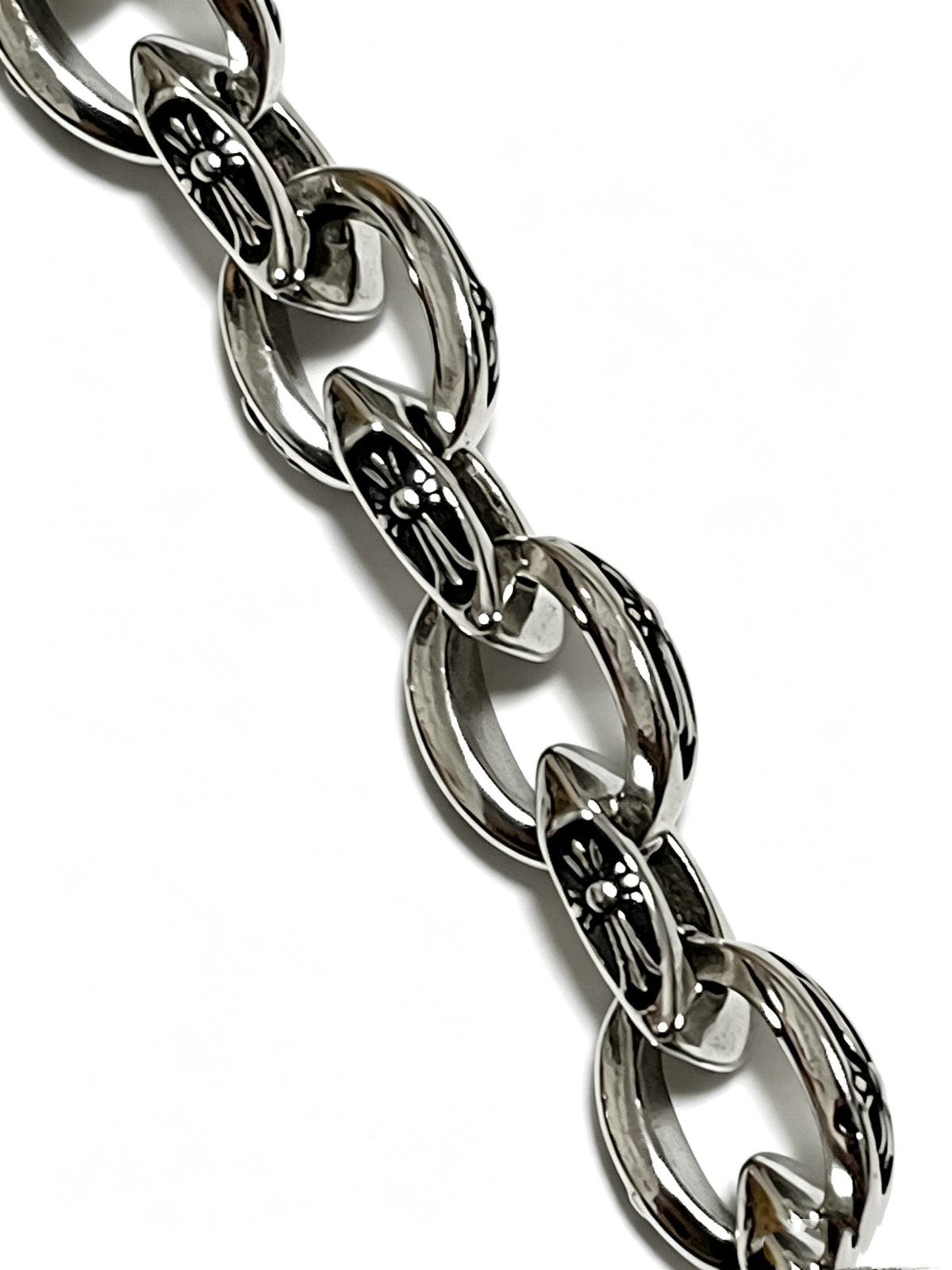 Signature Emblem Bracelet in Polished Metal-Tone – Design 015 close-up detail