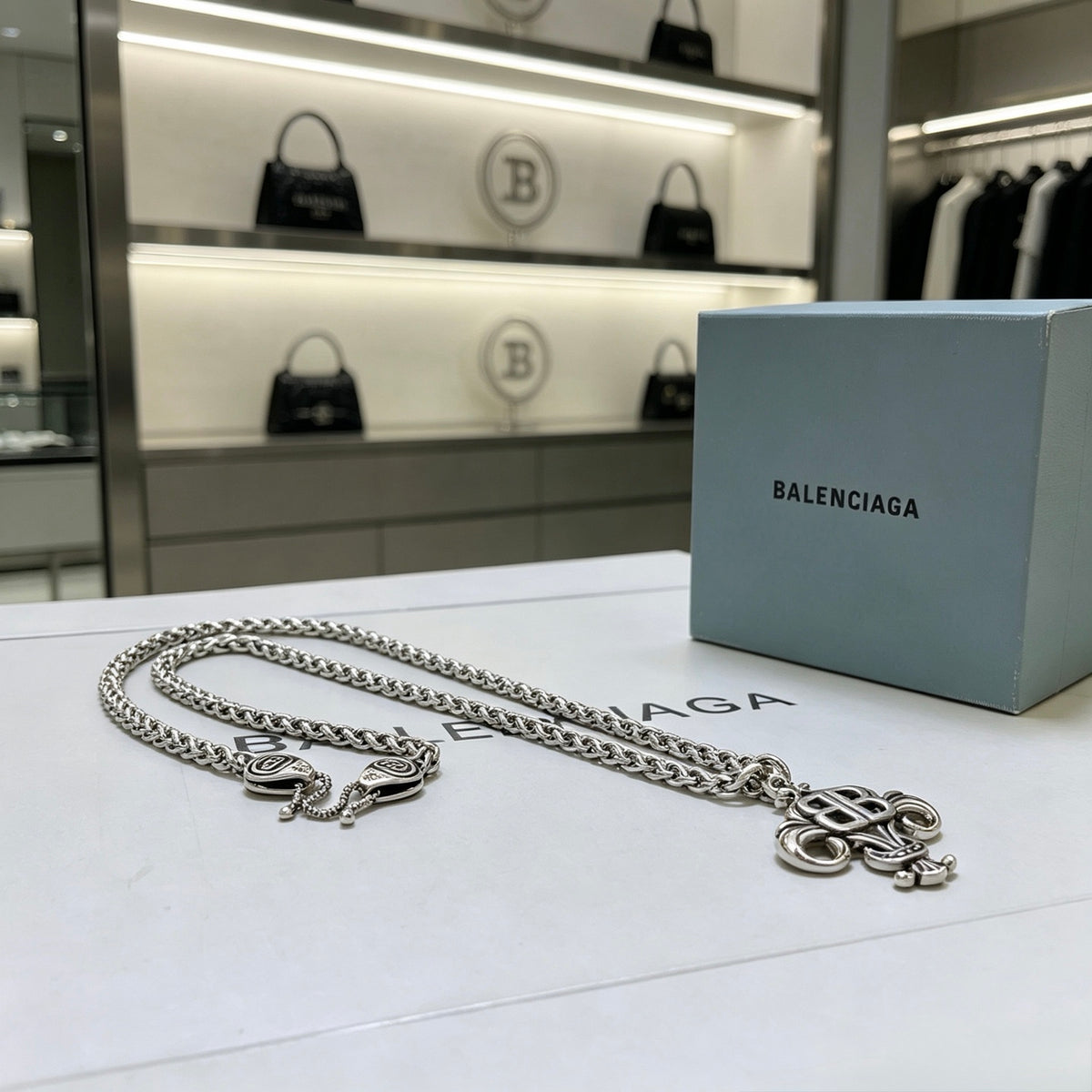 Geometric Emblem Pendant Necklace in Polished Metal-Tone – Vintage Detail – Design 036 side detail