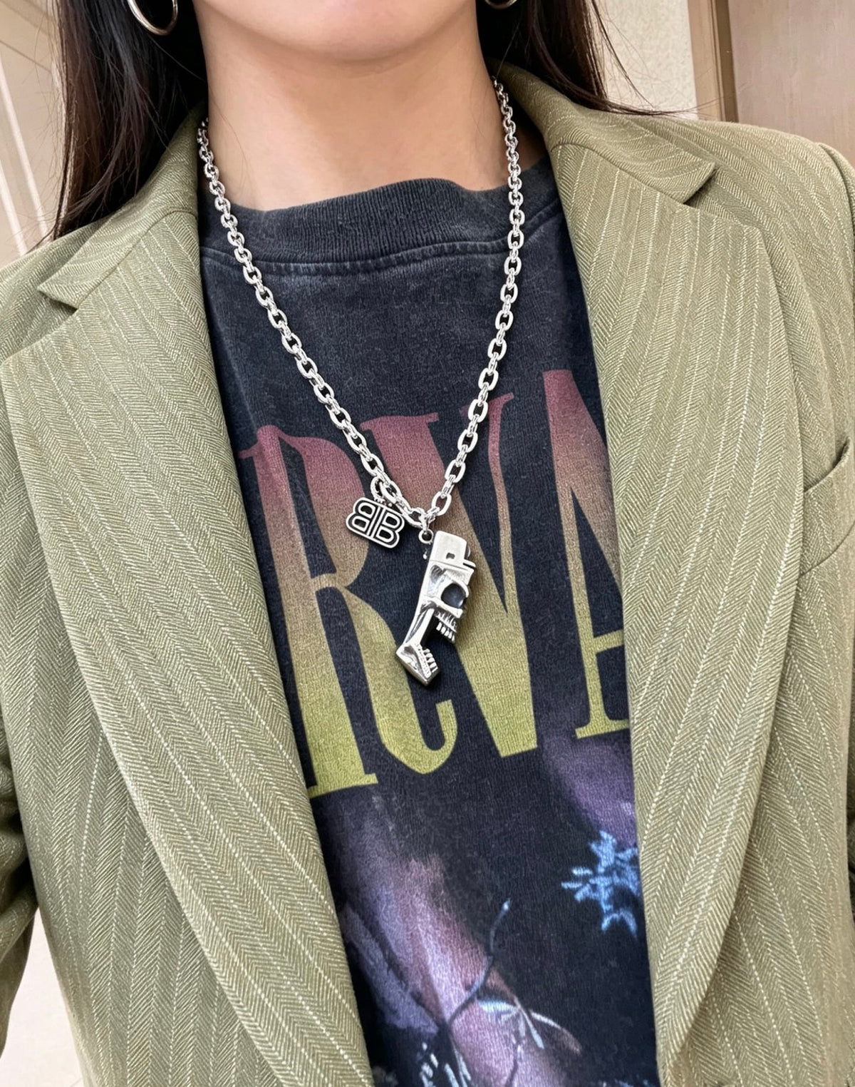 Geometric Emblem Pendant Necklace in Polished Metal-Tone – Vintage Detail – Design 014 detail view