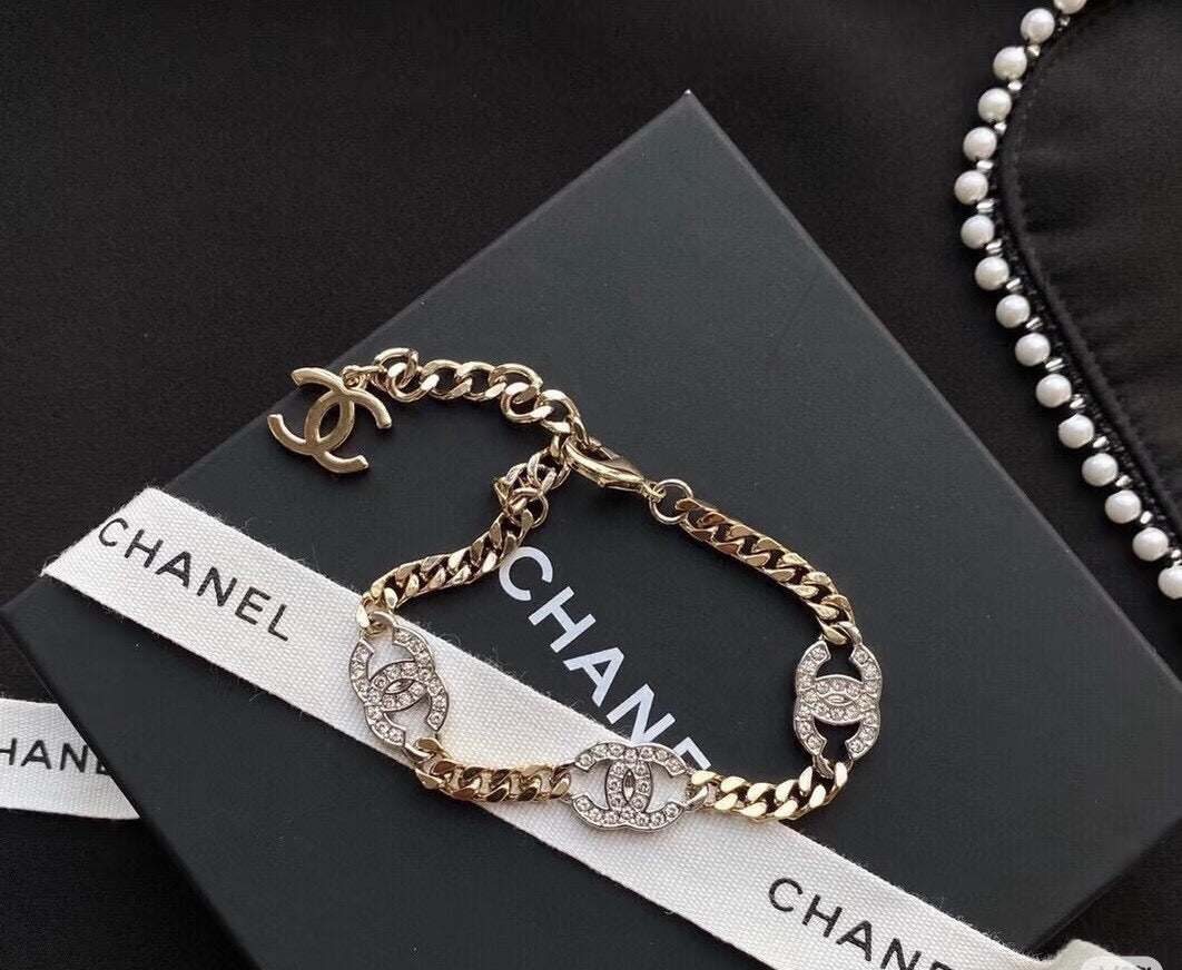 Letter Bracelet in Silver-Tone – Design 002 main product view